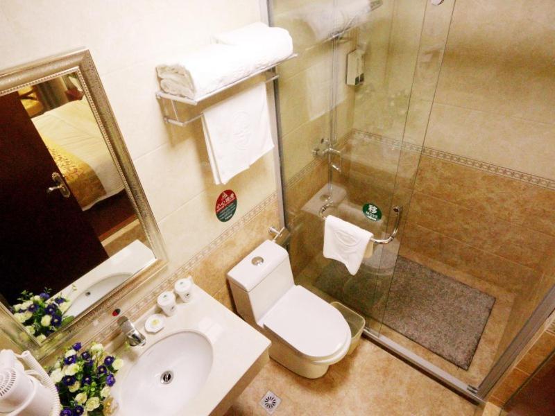 Greentree Inn Zhejiang Jiaxing West Zhongshan Road Vintage Car Building Express Hotel Exterior photo