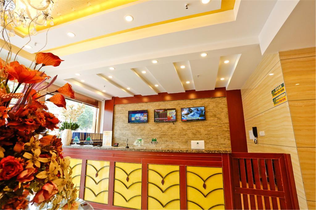 Greentree Inn Zhejiang Jiaxing West Zhongshan Road Vintage Car Building Express Hotel Exterior photo